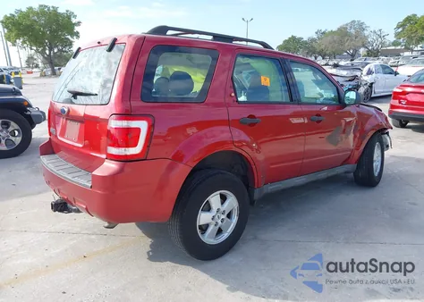 2009 Ford Escape Xls/Xls Manual z USA, uszkodzony, nr VIN 1FMCU02729KA45062
